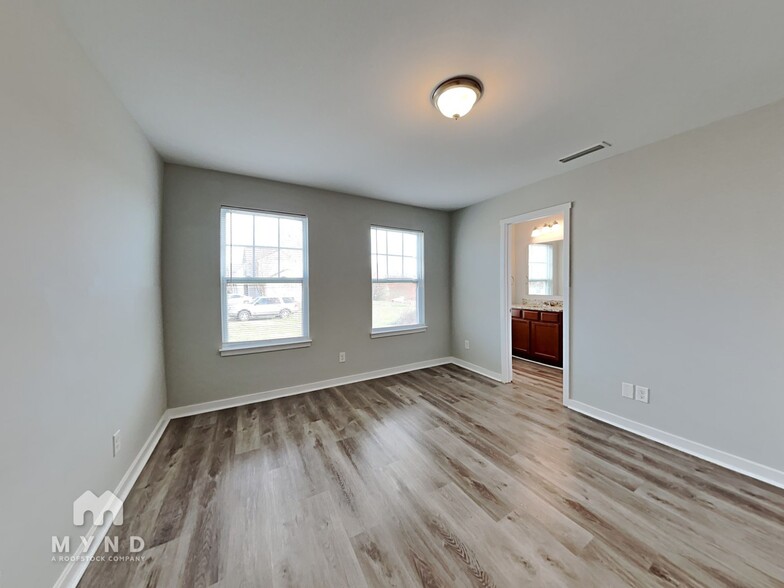 Building Photo - 105 Coddington Ln