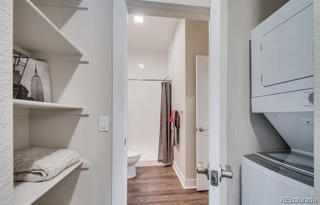 Building Photo - 300 S Logan St