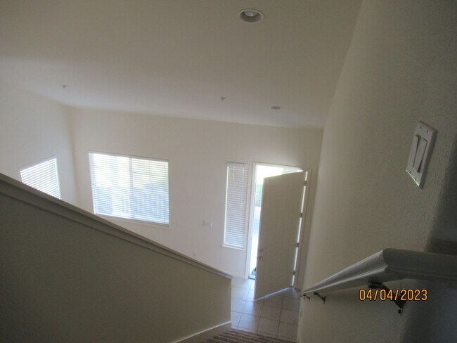 Building Photo - 4570 Stillson St