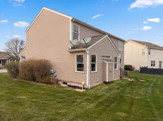 Building Photo - 1000 Hidden Cove Way