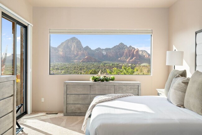 Building Photo - 30 Sycamore Canyon Rd