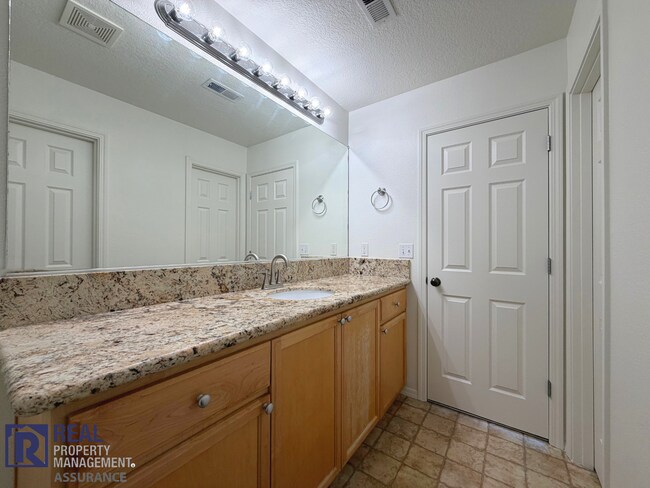 Building Photo - 17230 NW Widgi Creek Ct