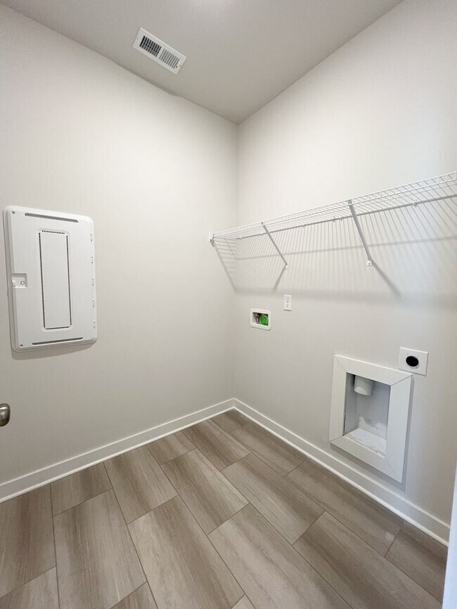 Building Photo - New Construction--Gorgeous and Move-In Ready!