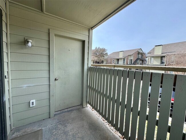 Building Photo - 5981 Arapaho Rd