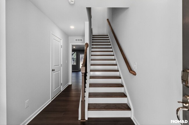 Building Photo - 516 Light Oak Wy