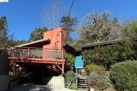 Building Photo - 25 Sunset Dr