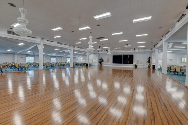 Building Photo - 59 Tilford C