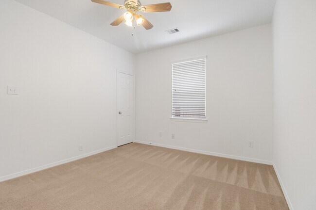 Building Photo - 3611 Rocky Ledge Ln