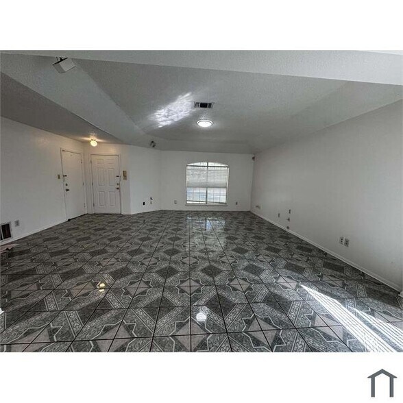Building Photo - 4822 Aspen View