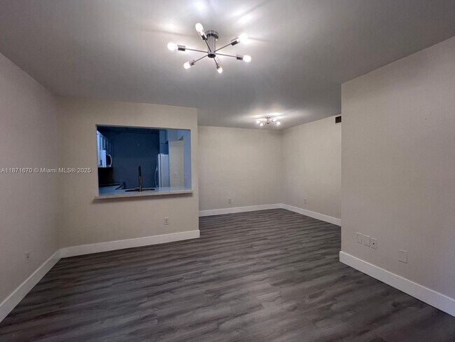 Building Photo - 2745 W 66th St