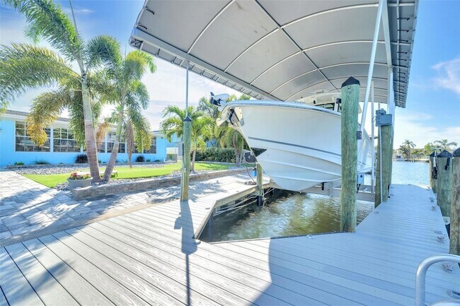 Building Photo - 1015 Spindle Palm Way