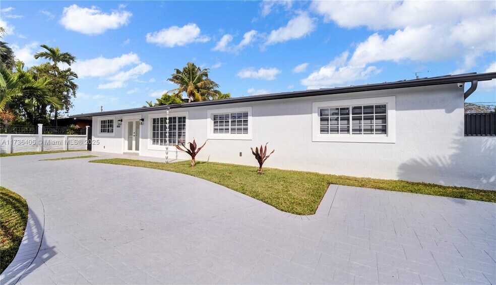 Primary Photo - 8101 SW 14th Ter