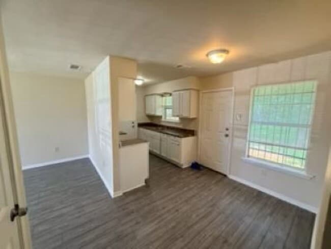 Building Photo - 218 Wilmer Heights Dr