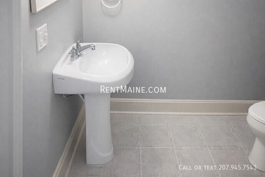 Building Photo - 109 State St