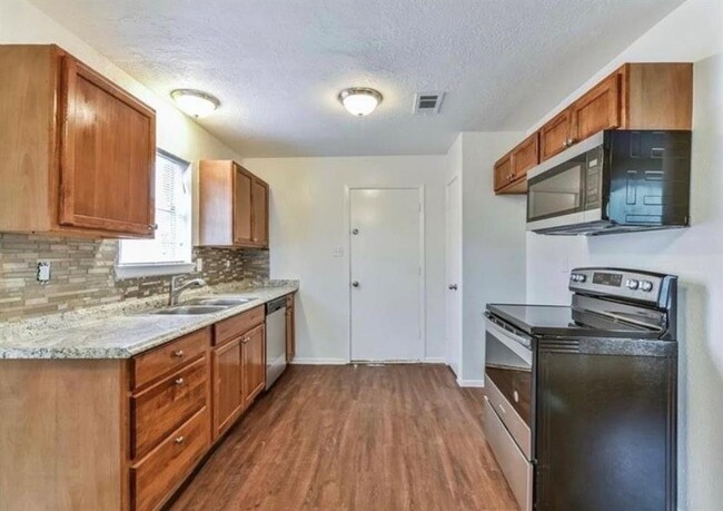 Primary Photo - 4835 E Ridge Creek Dr