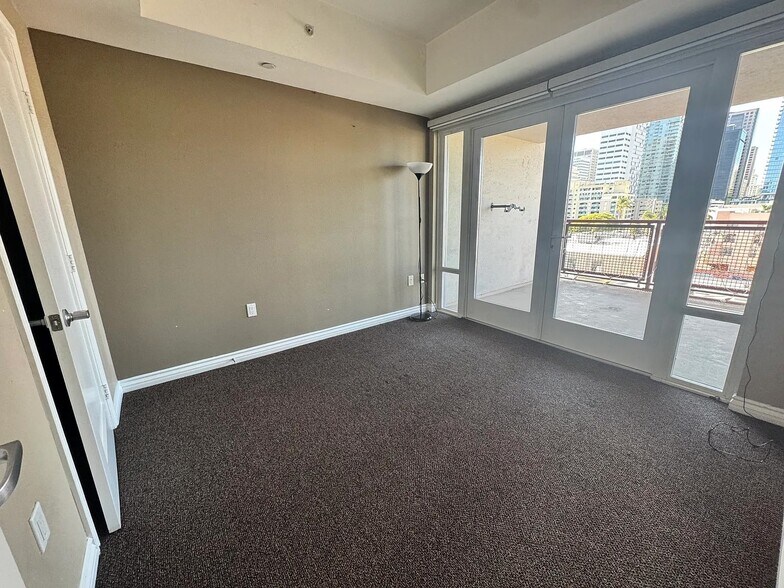 Building Photo - 875 G St