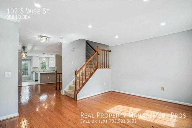 Building Photo - 102 S Wise St