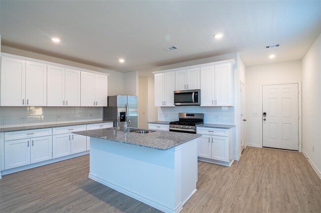 Building Photo - 15076 Rustic Moon Rd