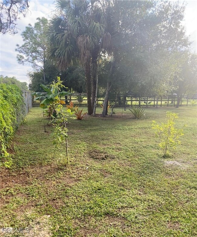 Building Photo - 430 S Lindero St