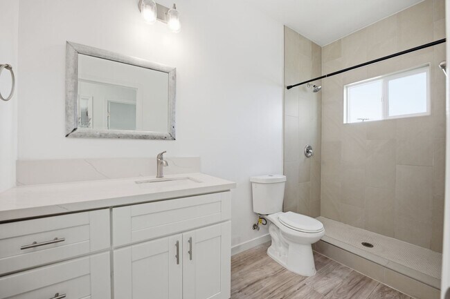 Building Photo - 6330 Mesita Dr