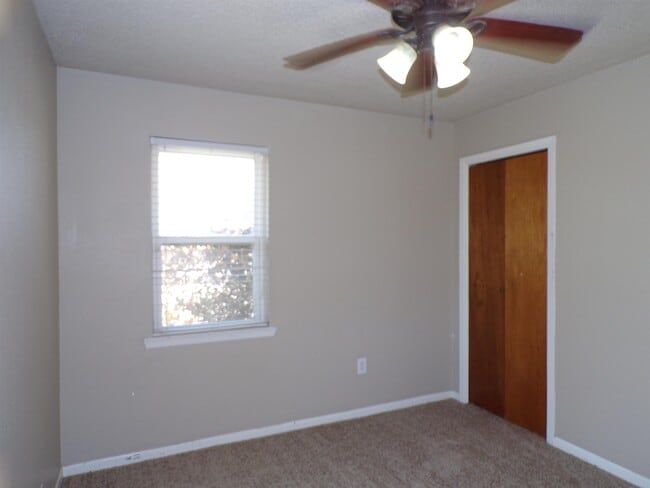 Building Photo - 313 Highland Dr
