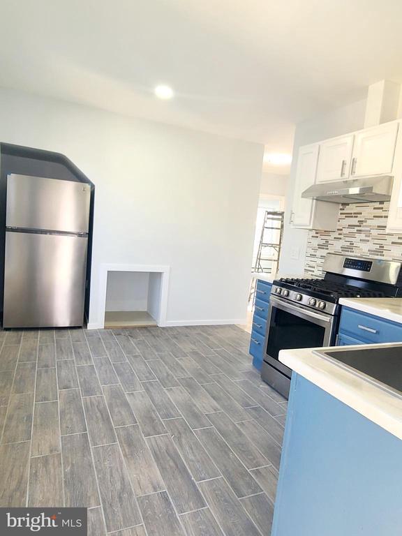 Primary Photo - 73 Oak Ln