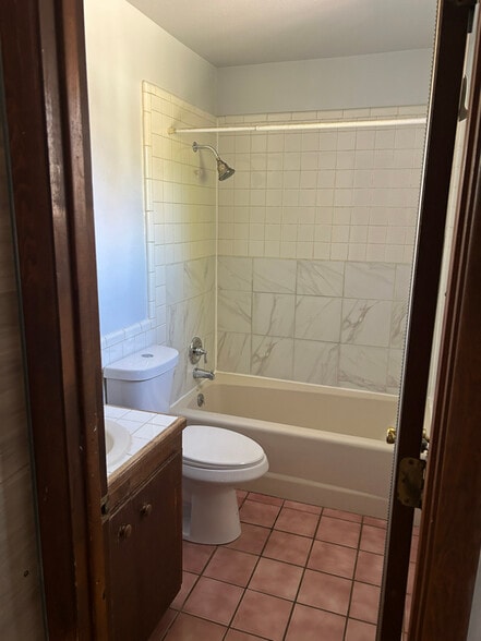 Building Photo - 1522 Cochiti St