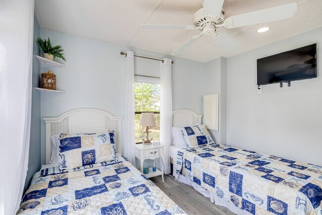 Building Photo - 1224 Dustin Dr