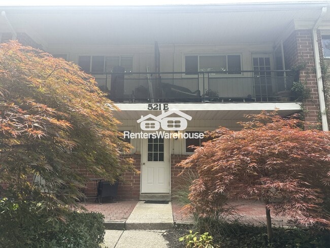 Building Photo - 521 Epsom Rd