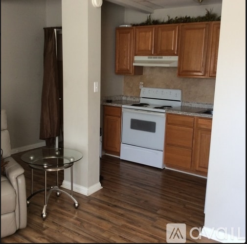 Building Photo - 112 River Chase