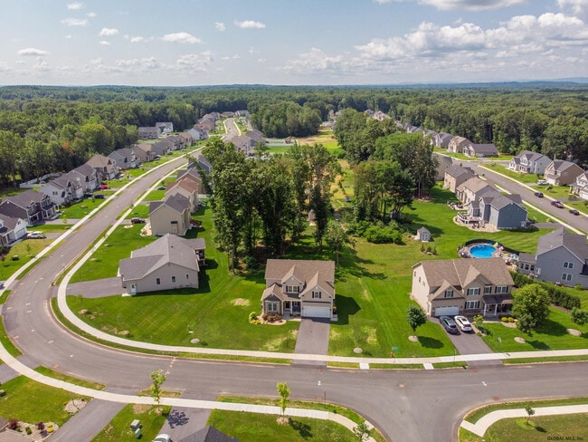 Building Photo - 106 Balsam Way