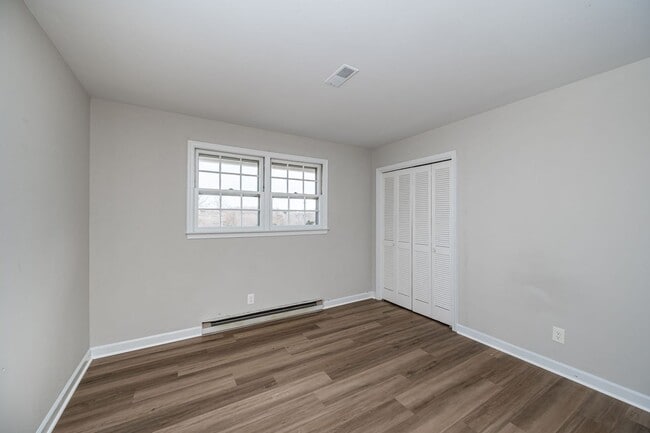 Building Photo - Beautiful Hopewell Move In Ready Home!