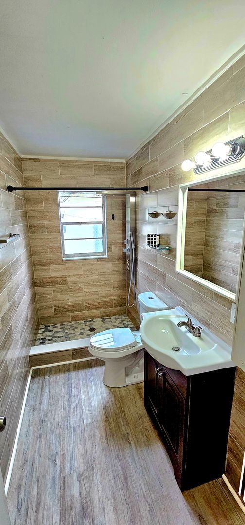 Building Photo - Titusville Apartment Including ALL Utilities!