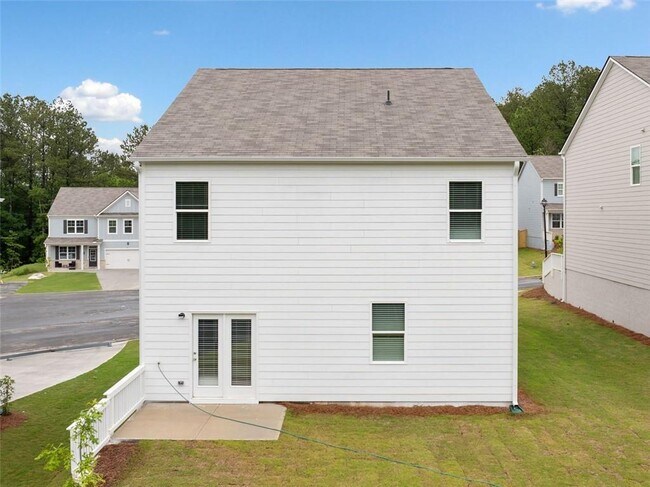 Building Photo - 283 White Cedar Dr