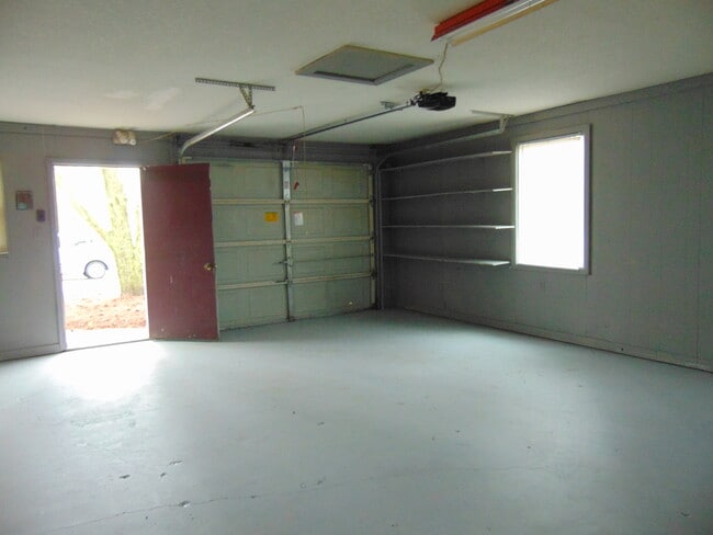 Building Photo - 10904 Tonkel Rd