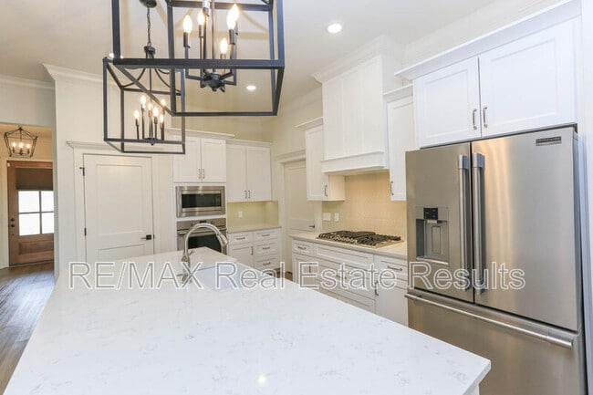 Building Photo - 1809 W Saddlebrook Ln