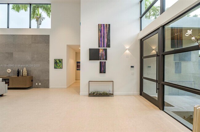 Building Photo - 401 Royal Plaza Dr