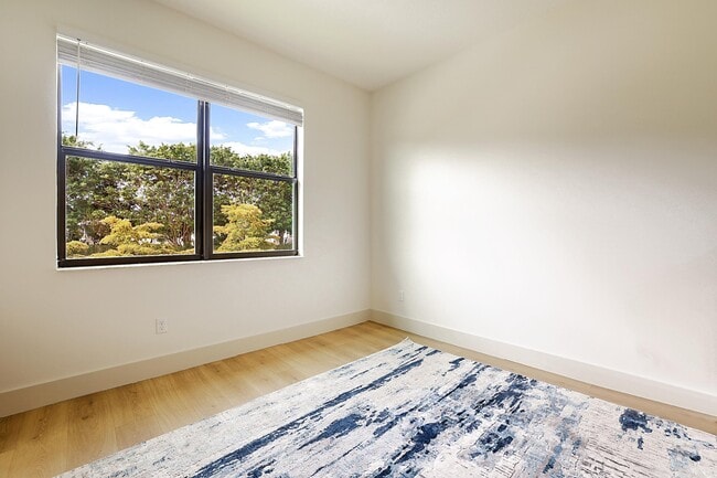 Building Photo - 6151 Yerba Buena Ct
