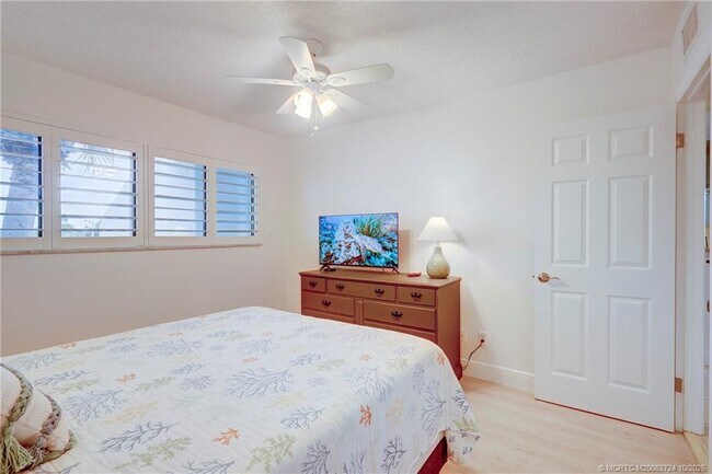 Building Photo - 175 SE St Lucie Blvd