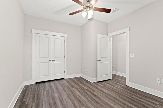 Building Photo - 259 N Sand Palm Rd