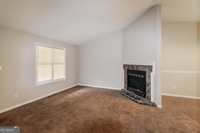 Building Photo - 481 Village Square Ct