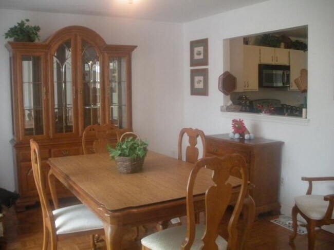 Building Photo - 15 Krenkel Ct