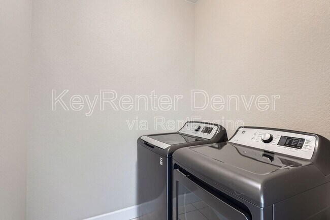 Building Photo - 3573 S Lisbon Ct