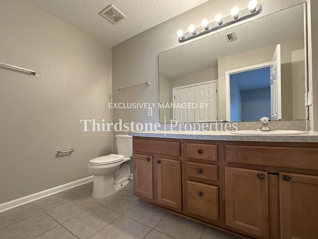 Building Photo - 1036 N Black Cherry Dr