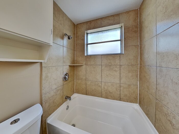 Building Photo - 407 Harold Ln