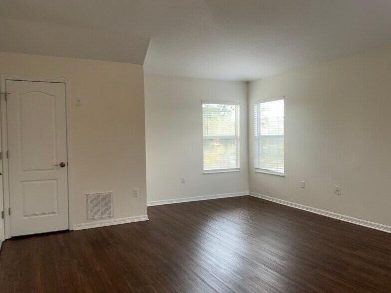 Building Photo - 12646 Evington Point Dr