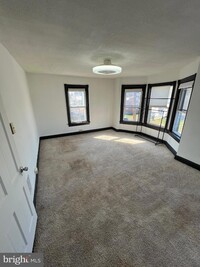 Building Photo - 438 Mitchell Ave