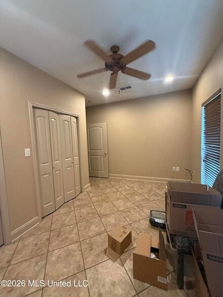 Building Photo - 4294 Popp's Ferry Rd