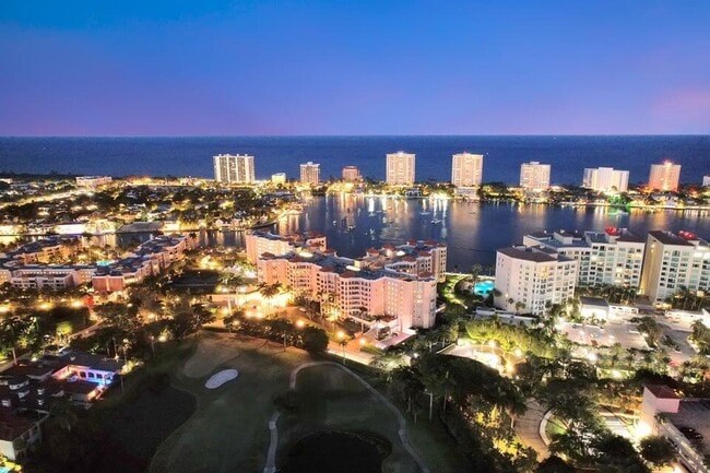 Building Photo - 300 SE 5th Ave