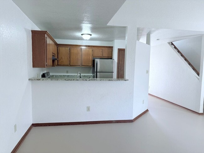 Building Photo - 3200 Ridgecrest Ct